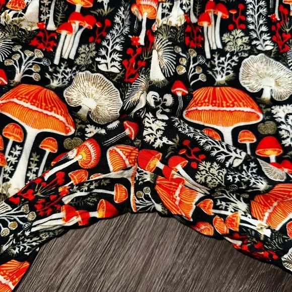 Anthropologie woodland mushroom print - Picture 5 of 16